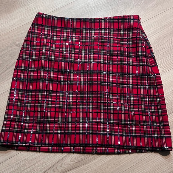 Vineyard Vines Dresses & Skirts - Women’s Vineyard Vines Red Plaid sequin Mini Skirt NWT size 00
